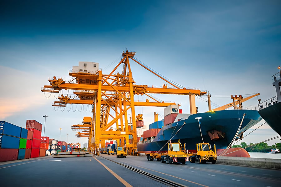 Heavy lift project cargo operations
